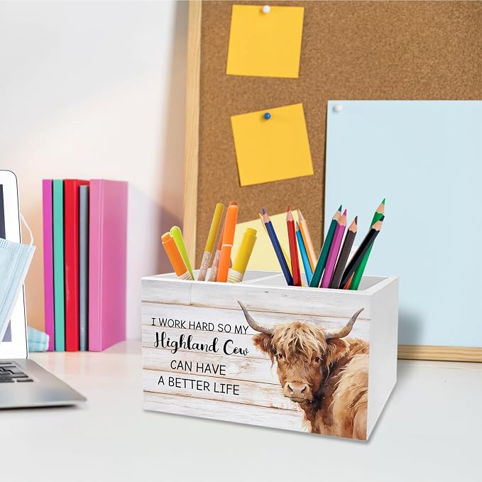 Highland Cow Gifts Pen Holder for Desk, Gifts for Highland Cow Lovers Pencil Organizer, Rustic Funny Heifer Wooden Box Sign Desk Decor for Farmhouse Home Office Decoration