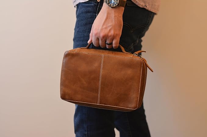 Hunter & Scribe Leather Bible Covers for Men and Women - Top Grain Buffalo Leather - Genuine Leather Bible Cover with Pockets, Zipper, and Bookmark - Bible case - Book Cover - Large Light Brown
