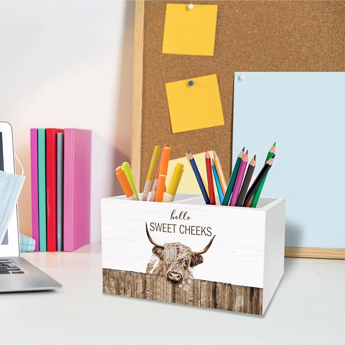 Farmhouse Highland Cow Pen Pencil Holder for Desk, Highland Cow Gifts for Women, Hello Sweet Cheeks Heifer Wooden Makeup Brush Toothbrush Holder Organizer for Vanity Bathroom