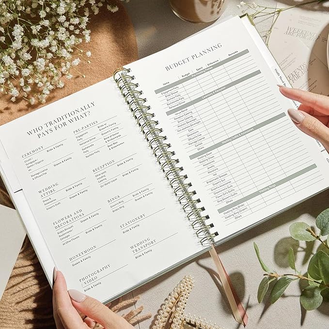 LADY&HOME Wedding Planner Book and Organizer, Linen Cover Wedding Planner Book, Bridal Planning Binder for Bride to be Gifts with Calendars, Checklist and Pockets(Emerald Green)