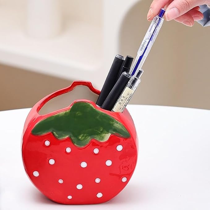 Strawberry Pencil Holder Toothbrush Holder Cute Pen Holder for Desk Organizer Makeup Brush Pencil Cup Kawaii Desk Accessories Aesthetic Office Home Decor Birthday Gifts for Women (Red)