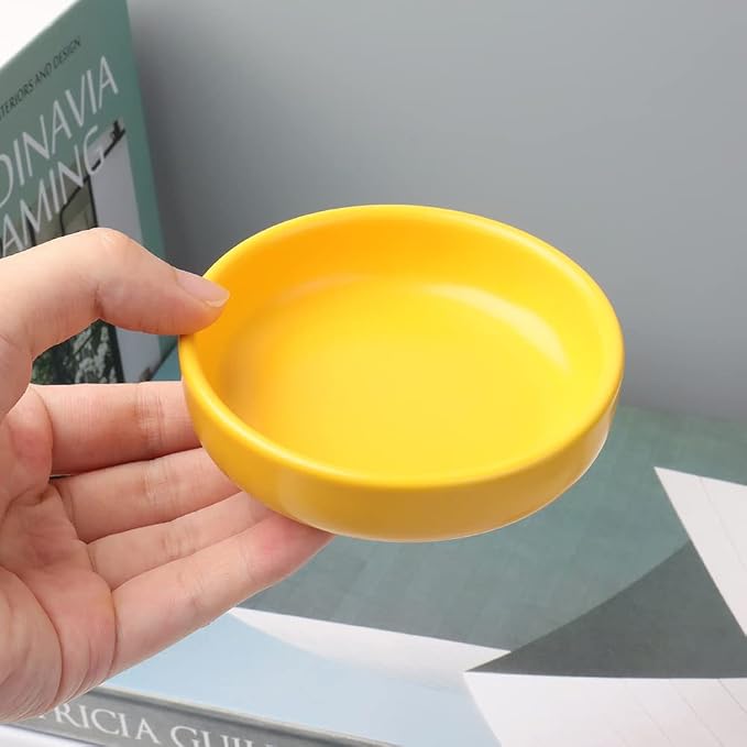 MEI YI TIAN Small Ceramic Paperclip Holder for Desk, Round Paper Clip Holder Push Pin Organizer Macaron Yellow Paper Clip Dispenser Desktop Organizer Cute Storage Plate Desk Accessories