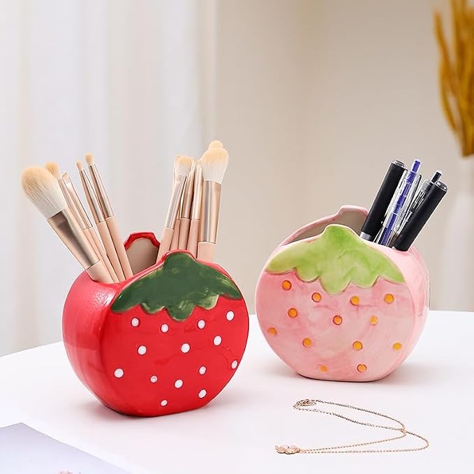 Strawberry Pencil Holder Toothbrush Holder Cute Pen Holder for Desk Organizer Makeup Brush Pencil Cup Kawaii Desk Accessories Aesthetic Office Home Decor Birthday Gifts for Women (Pink)