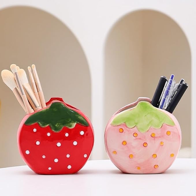 Strawberry Pencil Holder Toothbrush Holder Cute Pen Holder for Desk Organizer Makeup Brush Pencil Cup Kawaii Desk Accessories Aesthetic Office Home Decor Birthday Gifts for Women (Pink)