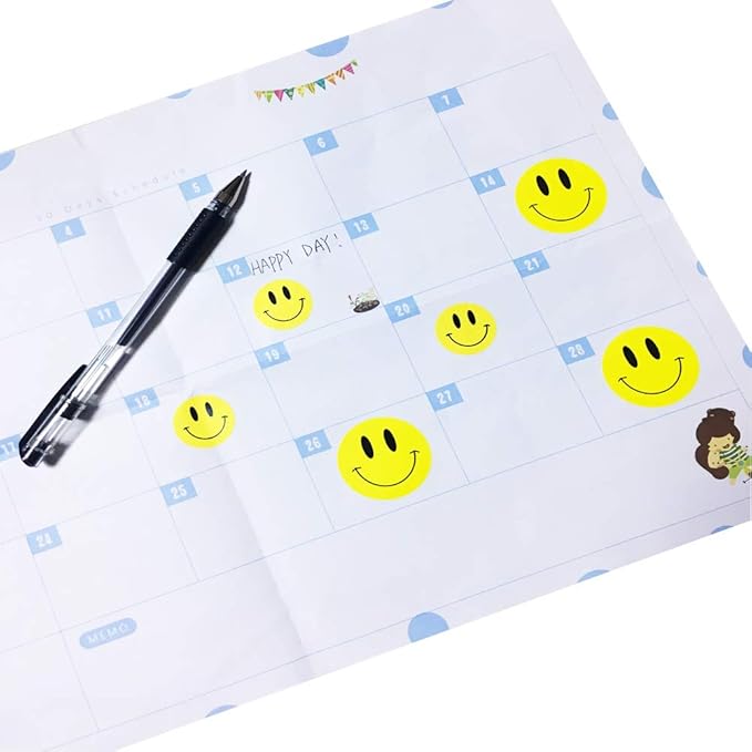 Hcode Happy Face Circle Dots Paper Labels Reward Stickers Teachers Stickers 500 Pieces per Roll (1.5 inch Green)