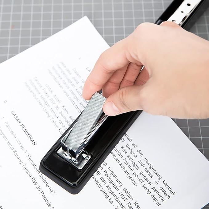 Desk Stapler Metal Office Stapler Simple Stapler for Binding 25 Pages Black and Silver for Choice Suitable for Office Or Desk School Supplies (Color : A, Size : Small)