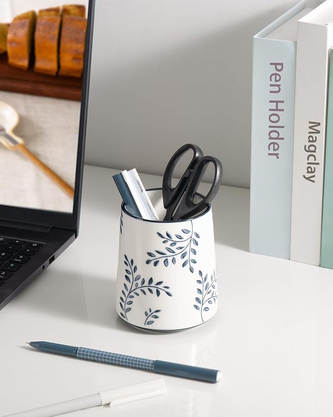 Pencil Holder for Desk, Ceramic Pen Holder, Blue and White Chinoiserie Desk Pen Organizer, Leaf