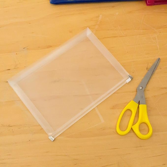 JAM PAPER Plastic Envelopes with Zip Closure - Small - 4 1/2 x 6 1/2 - Clear - 3/Pack