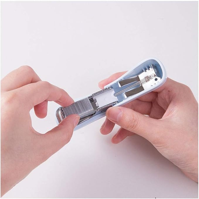 Stapler Mini Desktop Stapler, Blue Stapler, Desktop Stationery, Compact, 12 Hold Pages Paper, Student Supplies (White) Office Stapler (Color : B)