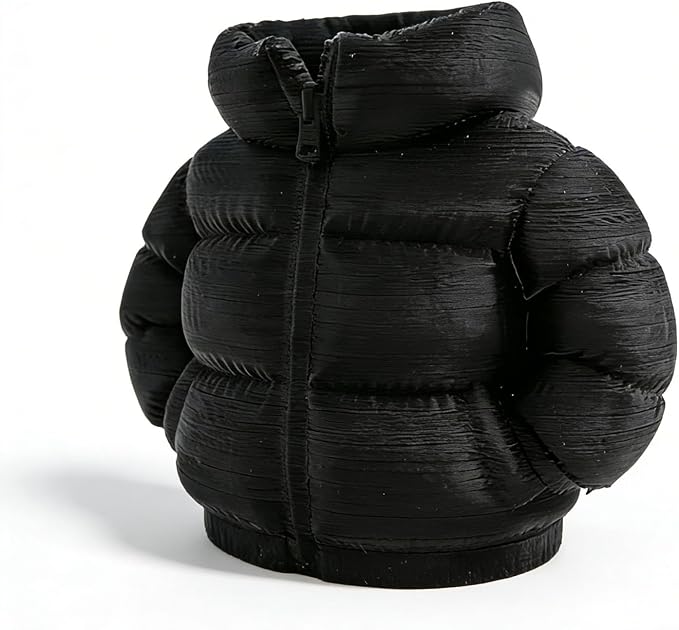 YOKUSHI Down Jacket Pen Holder, 3D Printed Funny Puffer Jacket Pencil Holder, Creative Desk Organizer for Office Supplies, Cute Unique Stationery Holder for Desk, Quirky Gift for Women Men (Black)