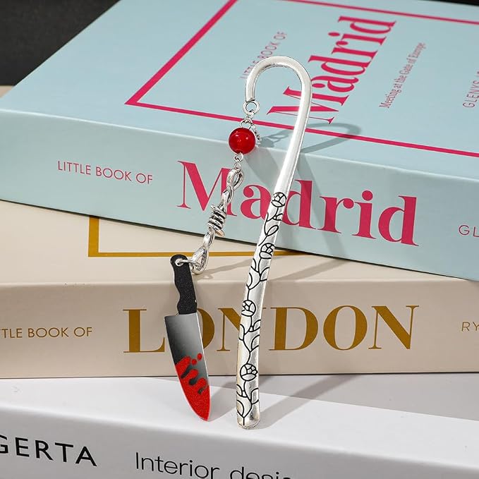 Horror Bloody Knife Metal Bookmarks Thriller Suspense Book Lover Book Charms Halloween Gifts for Friends Horror Lover Collectible Gifts Read Club Bookish Gifts (Bloody Knife Bookmark)