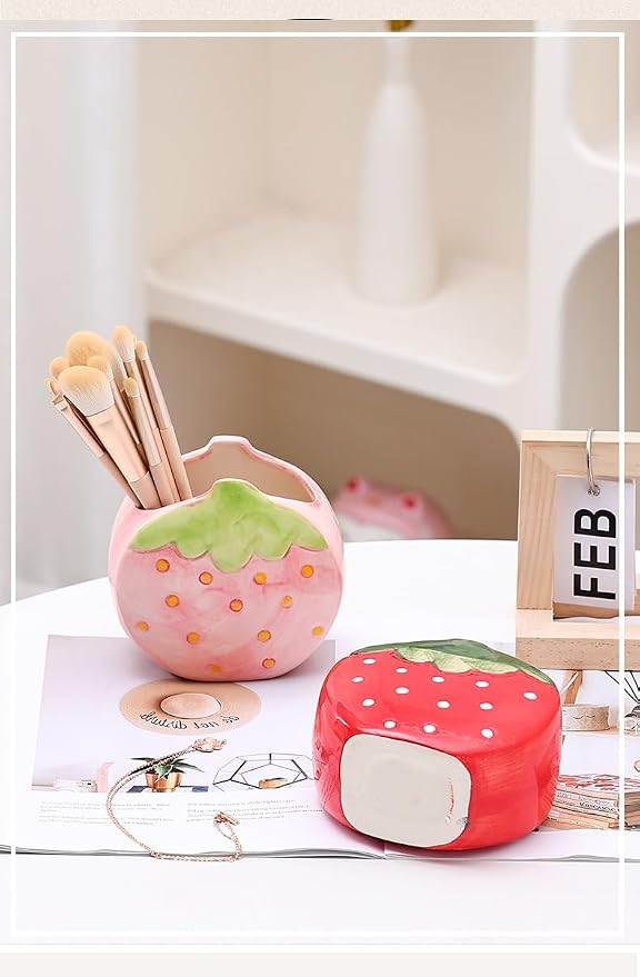 Strawberry Pencil Holder Toothbrush Holder Cute Pen Holder for Desk Organizer Makeup Brush Pencil Cup Kawaii Desk Accessories Aesthetic Office Home Decor Birthday Gifts for Women (Red)