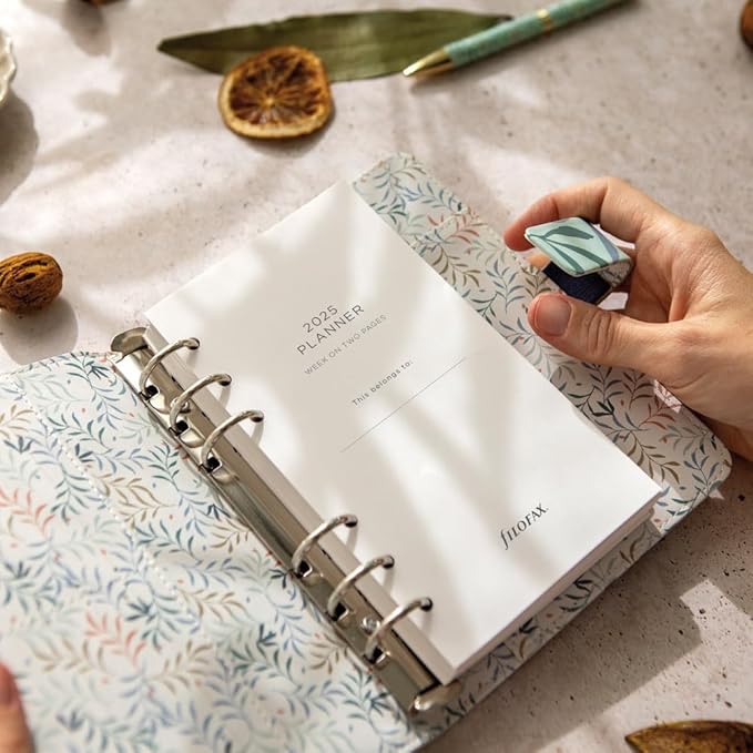Filofax Botanical Organizer, Personal Size, Mint - Smooth, Leather-Look, Six Rings, Week-to-View Calendar Diary, Multilingual, 2025 (C022648-25)