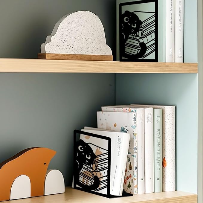 Nonskid Thickening Iron Metal Bookends for Shelves, Cute Peeping Cats Book Shelf Book Ends Decorative for Library School Office Home Study Desk Organizer Decorative Books