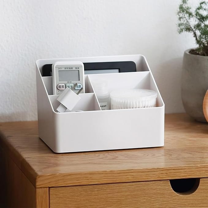 Desktop Storage Box. Plastic Multifunctional Organizer with Multiple Compartments for Makeup, Office Supplies, Dormitory, and Living Room, 19x18.8x14.3cm.