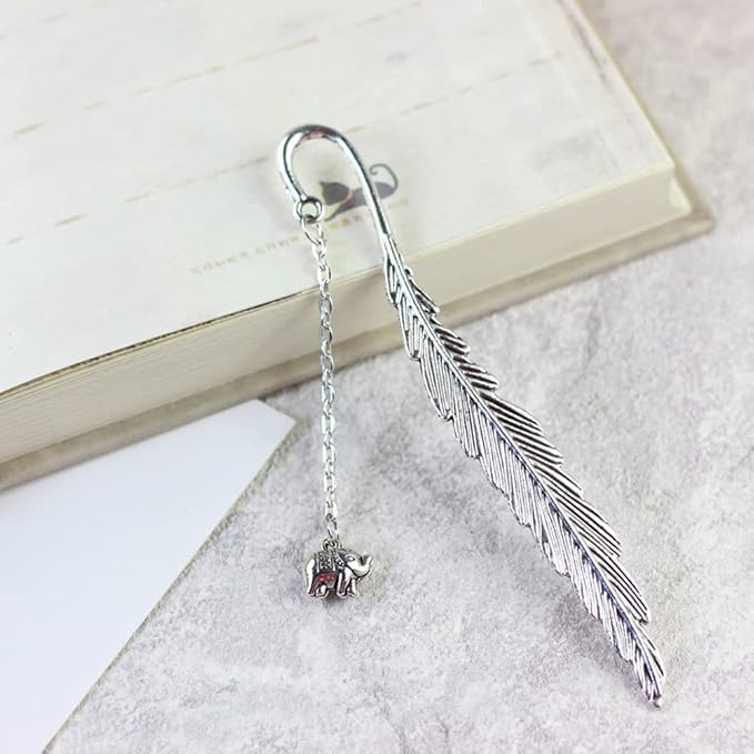 iayokocc Creative Metal Feather Bookmark, Classical Bookmarks with Pendant for Women, Teens Girls, Readers and Book Lovers.(Stars and Moon)