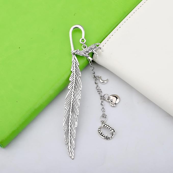 MAOFAED Vampire Bookmark for Romance Book Lover, Fantasy Reader Gift, Romance Book Club Gift, Reading Gifts(teethHeart)