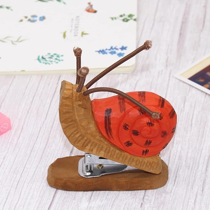 Wooden Animal Stapler, Desktop Stitcher Art Figurine Statue Sculpture Wooden Stapler for School Office Stationery (Snail)