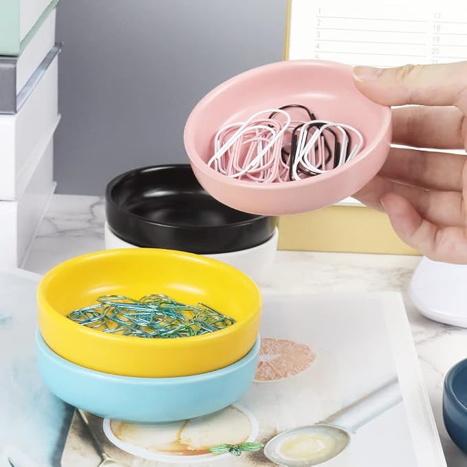 MEI YI TIAN Small Ceramic Paperclip Holder for Desk, Round Paper Clip Holder Push Pin Organizer Macaron Pink Paper Clip Dispenser Desktop Organizer Cute Storage Plate Desk Accessories