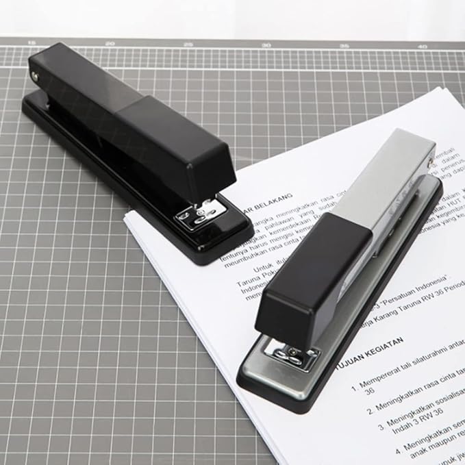 Desk Stapler Metal Office Stapler Simple Stapler for Binding 25 Pages Black and Silver for Choice Suitable for Office Or Desk School Supplies (Color : A, Size : Large)