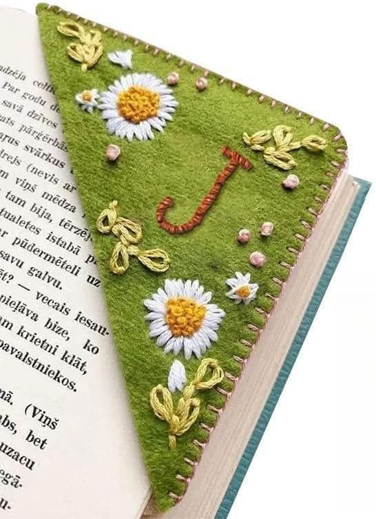 Personalized Hand Embroidered Corner Bookmark, 26 Letters Cute Flower Embroidered Corner Bookmark Embroidery Book Marker Clip for Book Lovers Bookmarks for Reading Lovers Meaningful GIF (Summer, J)