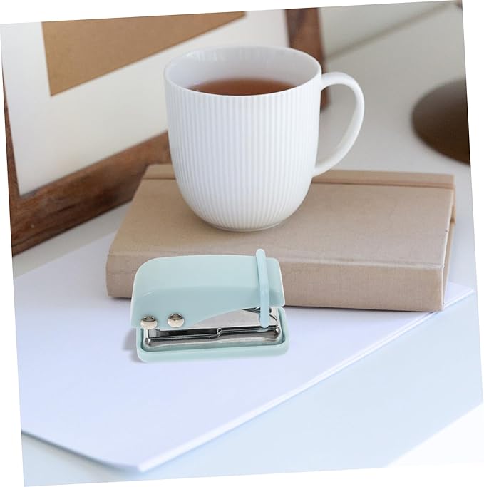 jojofuny Mini Hole Puncher for Office Supplies Portable Single Hole Punch Compact Desk Ornament for Students and Teachers Small Size Sturdy and Practical Stationery
