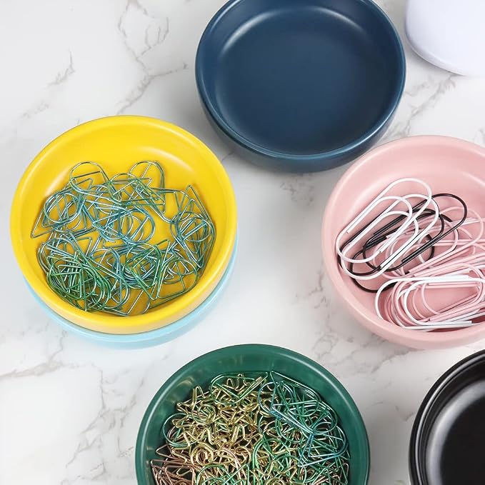 MEI YI TIAN Small Ceramic Paperclip Holder for Desk, Round Paper Clip Holder Push Pin Organizer Macaron Dark Green Paper Clip Dispenser Desktop Organizer Cute Storage Plate Desk Accessories
