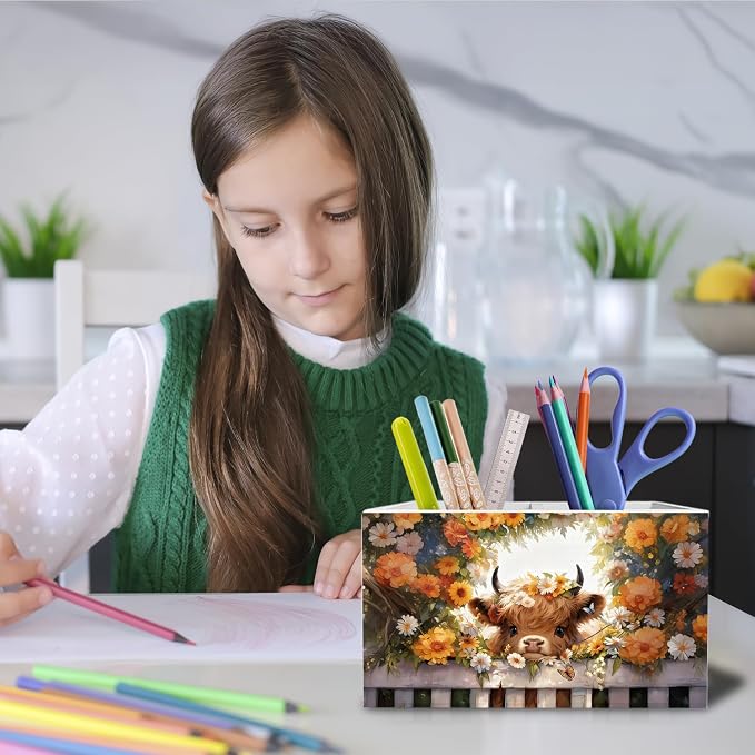 Highland Cow Floral Pen Holder for Desk, Highland Cow Gifts Pencil Organizer, Farmhouse Wildflower Heifer Wooden Box Sign Desk Decor for Girls Nursery Home Office Decoration