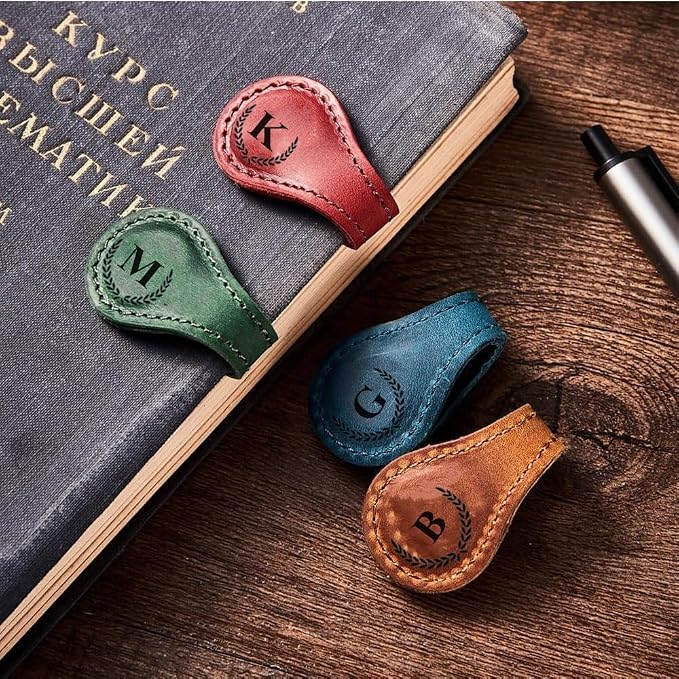 Personalized Magnetic Leather Bookmark, 26 Letter Initial Bookmark - Multi-Functional for Women, Teachers, Book Lovers (Purple, D)