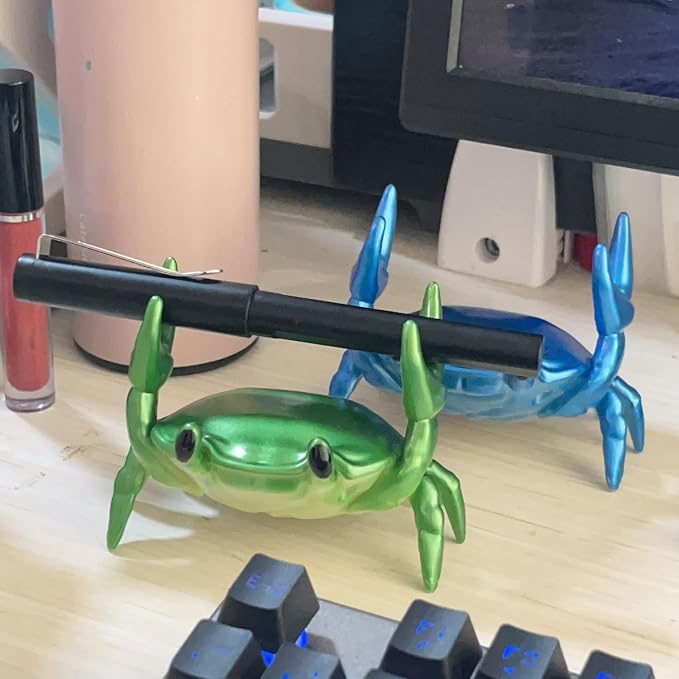 1Pcs Weightlifting Crab Pen Holder Funny Crab Pen Holder for Storage Office Desk Display Decorations (Green)