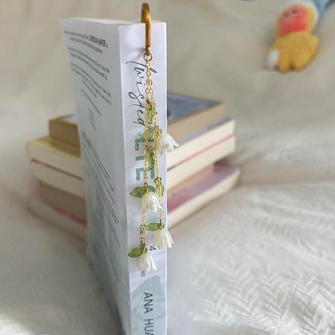 Cute Bookmarks for Women, Pretty Metal Flower Book Marks for Reading, Book Lovers Gifts for Club, Readers, Teacher Appreciation, Birthday, Mothers Day (White)