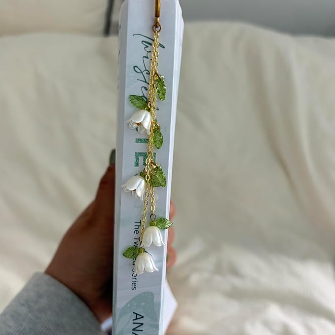 Cute Bookmarks for Women, Pretty Metal Flower Book Marks for Reading, Book Lovers Gifts for Club, Readers, Teacher Appreciation, Birthday, Mothers Day (White)