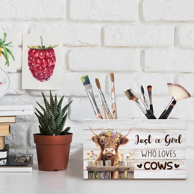 Highland Cow Gifts Pen Holder for Desk, Just a Girl Who Loves Cows Pencil Organizer, Rustic Floral Heifer Wooden Box Sign Desk Decor for Girls Bedroom Home Office Decoration