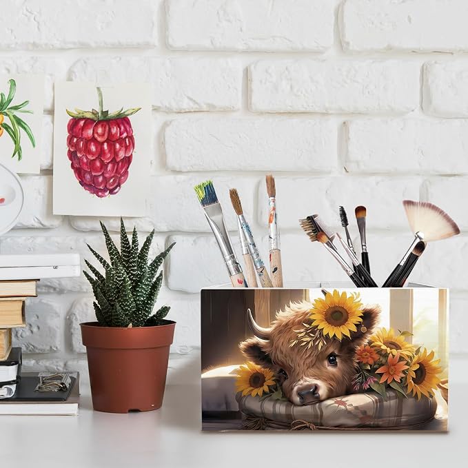 Sunflower Highland Cow Pen Holder for Desk, Highland Cow Lover Gifts Pencil Organizer, Cottagecore Wildflower Heifer Wooden Box Sign Desk Decor for Farmhouse Home Office Decoration