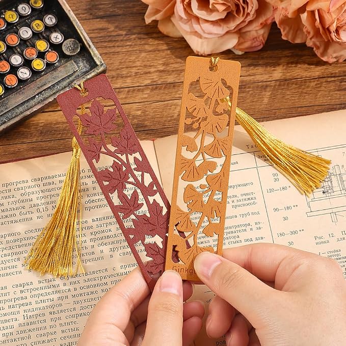 icceemee 2pcs Wooden Bookmarks with Red Maple & Ginkgo Foliage Design - Autumn Themed Book Markers for Women, Men, Readers - Unique Gift for Book Lovers