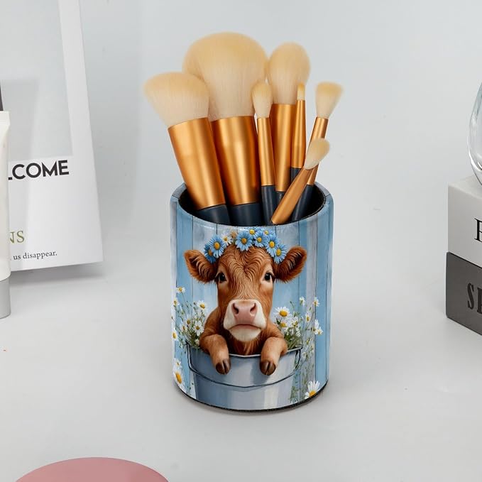 Highland Cow Daisies Farmhouse Pen Holder Pencil Organizer Cute Pencil Cup Desk Decor Makeup Brush Holder PU Multifunctional Office Supplies for Home Classroom School