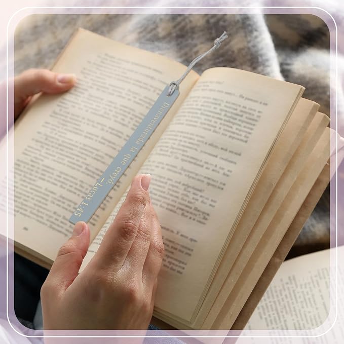 Skyygemm 10 Pcs Spanish Christian Bible Bookmarks for Women Leather Bookmarks Spanish Bible Gifts for Women Book Lovers Readers Church Book Club(Pastel Color)
