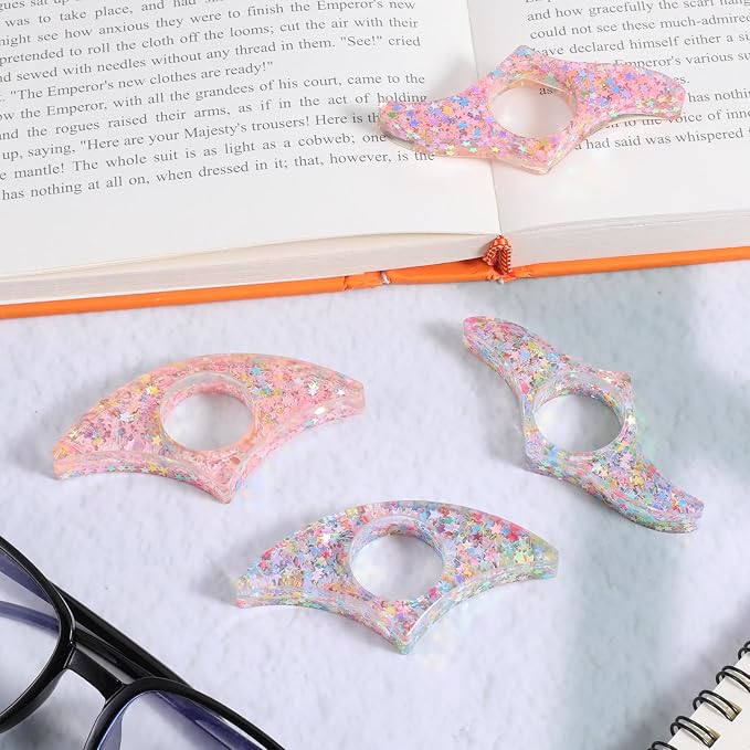 4 PCS Book Page Holder for Reading, Rhinestones Thumb Book Page Holders Transparent Thumb Ring Pages Holder Handmade Personalized Resin Bookmark Thumbs Bookmark for Booklovers