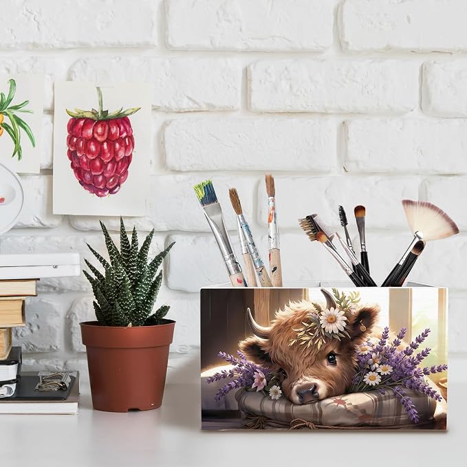 Lavender Floral Highland Cow Pen Holder for Desk, Highland Cow Gifts for Women Pencil Organizer, Rustic Purple Flower Heifer Wooden Box Sign Desk Decor for Home Office Decoration