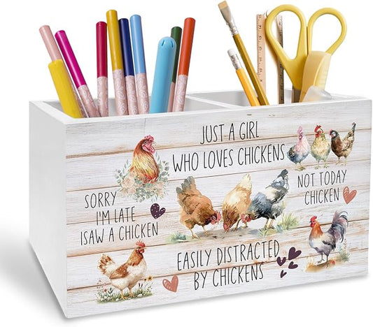 Farmhouse Rustic Chicken Pen Holder for Desk, Gifts for Chicken Lovers Pencil Organizer, Farm Hen Rooster Wooden Box Sign Desk Decor for Farmhouse Home Office Decoration