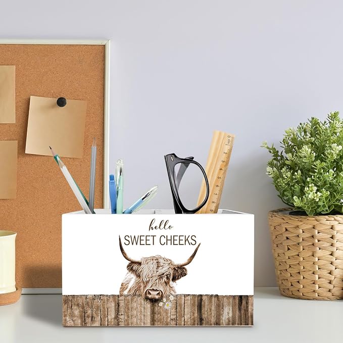 Farmhouse Highland Cow Pen Pencil Holder for Desk, Highland Cow Gifts for Women, Hello Sweet Cheeks Heifer Wooden Makeup Brush Toothbrush Holder Organizer for Vanity Bathroom