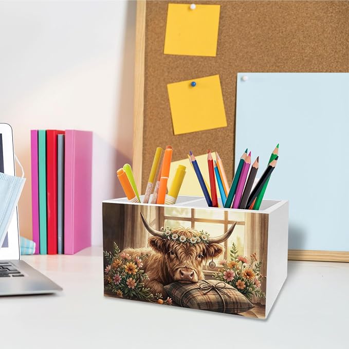 Rustic Floral Highland Cow Pen Holder for Desk, Highland Cow Gifts Pencil Organizer, Farmhouse Flower Wreath Cozy Heifer Wooden Box Sign Desk Decor for Home Office Decoration