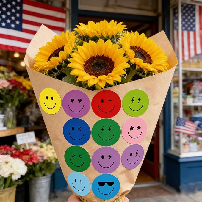 500 Pcs Happy Smiley Face Stickers - 1 Inch Smile Face Sticker Happy Face Stickers Round Emoticon Reward Labels for Kids Classroom, Teachers, Party Favors, Scrapbooking(Multi Colored Smile)