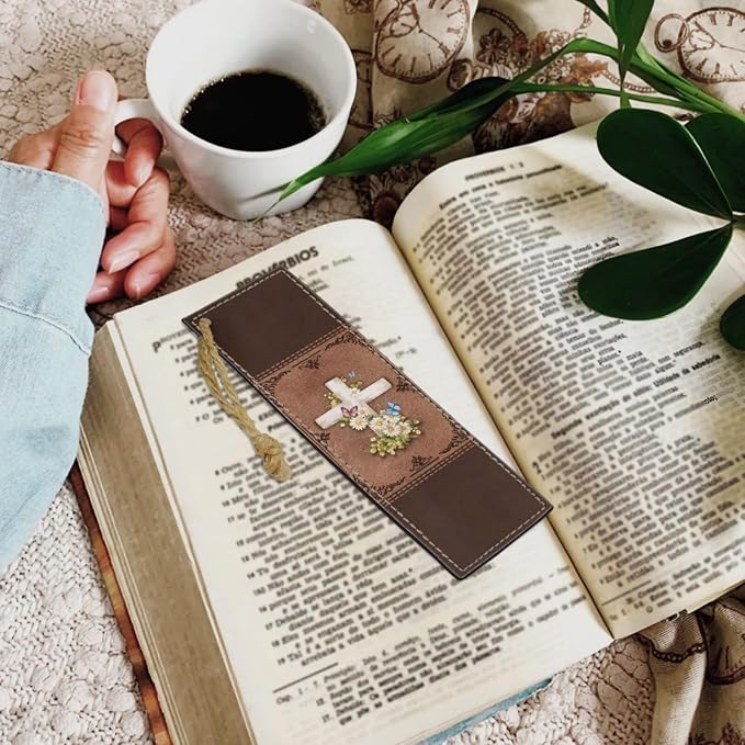 Retro Style Daisy and Cross Bible Case with Bookmark Waterproof Bible Cover Case for Women Lightweight Bible Bag with Handle Pockets Church Book Bag Brown