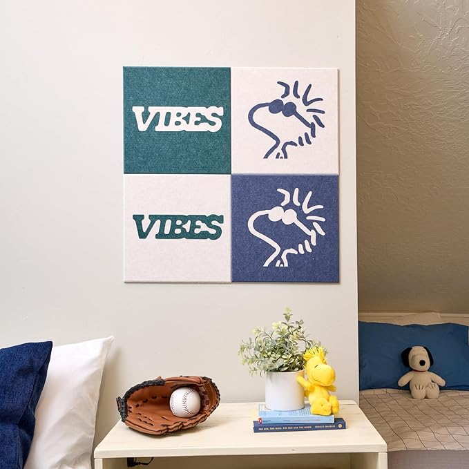 felt right Charlie Brown Collection Coolstock Indigo, Peanuts Room Decor, Snoopy, Home Decor, Felt Wall Panels, Decorative Bulletin Board, Easy Gift Idea, Pin Board, Collectibles