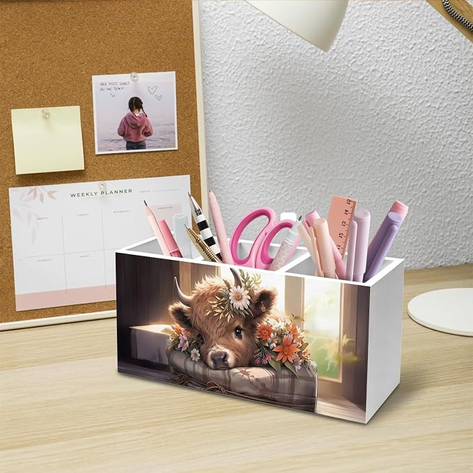 Country Highland Cow Pen Holder for Desk, Gifts for Highland Cow Lovers Pencil Organizer, Rustic Floral Botanical Heifer Wooden Box Sign Desk Decor for Office Home Decoration