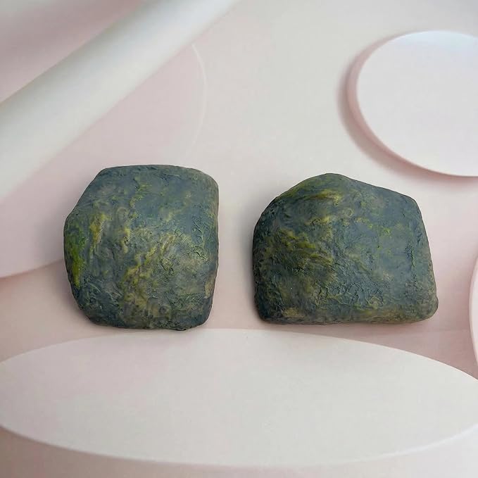 Fengtaiyuan 2 Pack Fake Rock Key Hider, Realistic Stone Diversion Safe Weatherproof Outdoor Hidden Key Holder (T18)