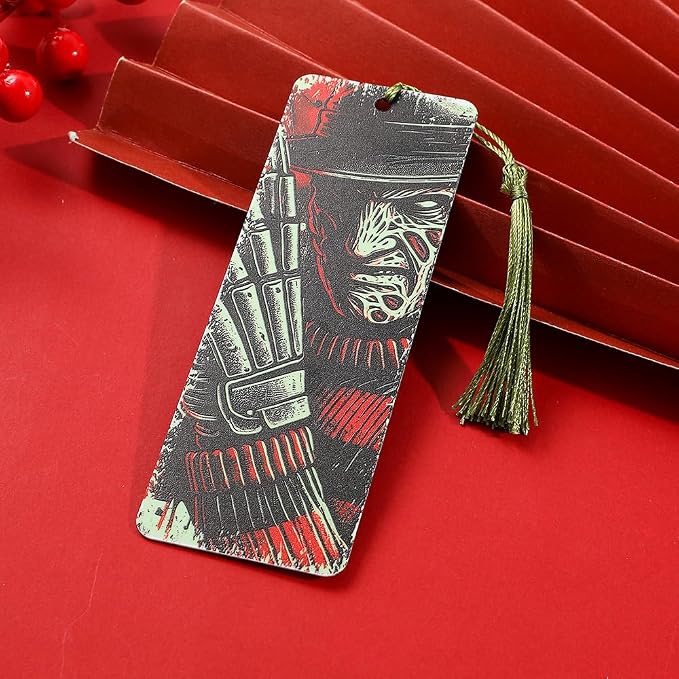 Horror Novelty Bookmark Set - 6 Creepy Tool Shapes with Blood Stain Design, Gothic Book Accessories for Halloween Gifts, Macabre Metal Page Holders with Red Tassels (4pcs Killer A)
