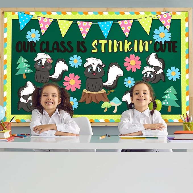 QOUBAI Skunk Bulletin Board Set Animal Themed Classroom Welcome Bulletin Board Decorations Woodland Forest Flower Cutouts Classroom Decoration for Back to School Office Home Chalkboard Decor Wall Door