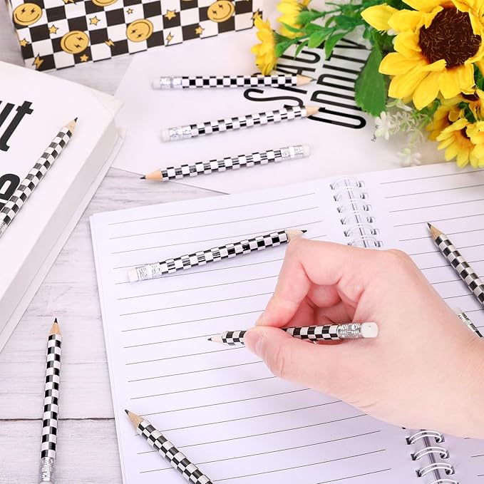 FYSUIMU 100Pcs Checkered Racing Car Half Golf Pencils with Eraser Racing Flag Pre Sharpened Short Writing Pencil for School Office Stationery Supplies, 4 Inch